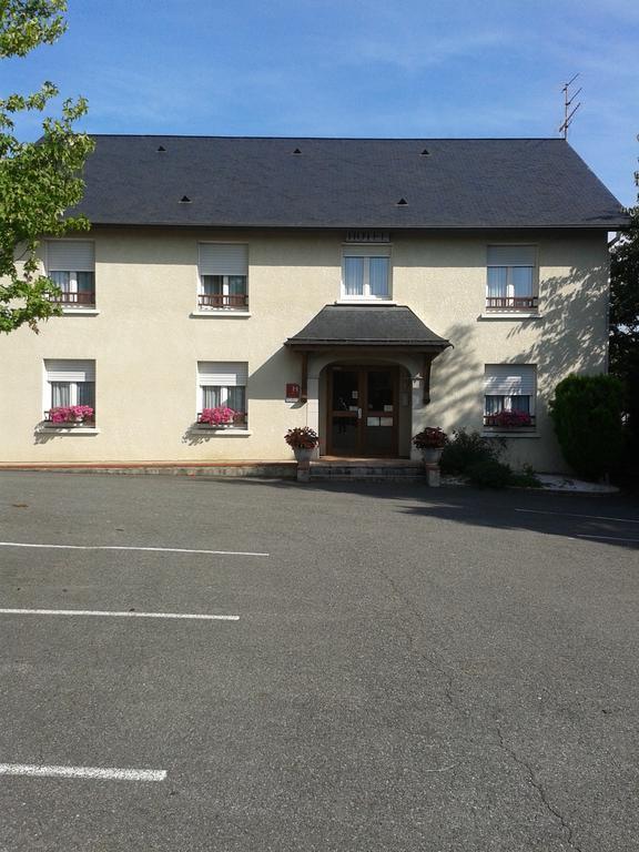 Hotel Restaurant Le Bourgneuf Morlaas ภายนอก รูปภาพ