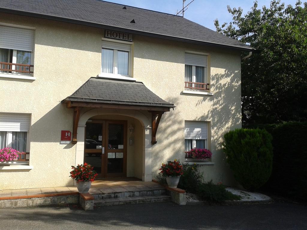 Hotel Restaurant Le Bourgneuf Morlaas ภายนอก รูปภาพ